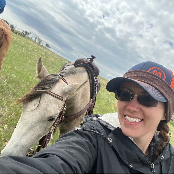 Meet your Posher, Amber - Picture 1 of 4